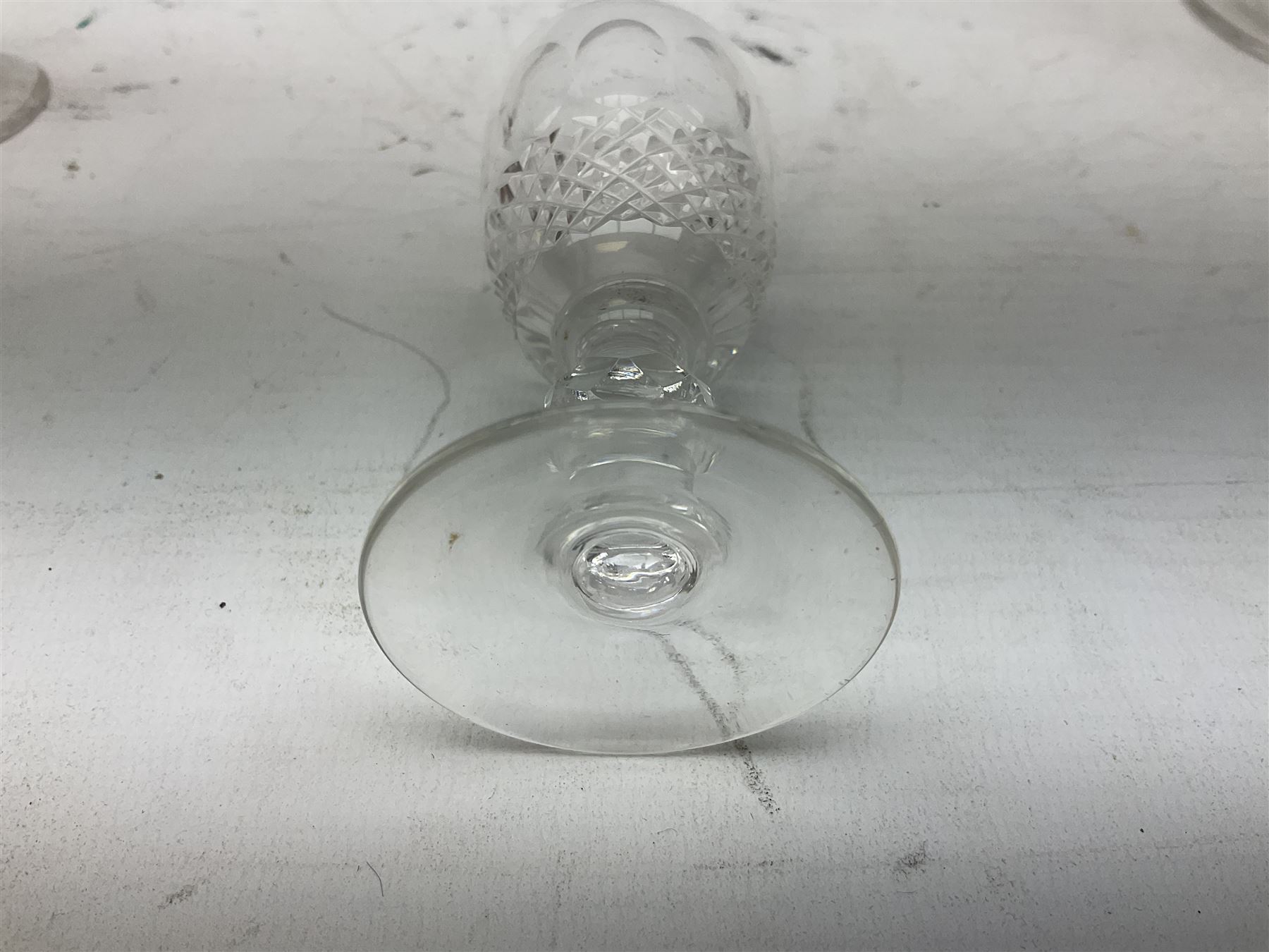 Waterford Crystal cut glass decanter in the Colleen pattern - Image 4 of 35