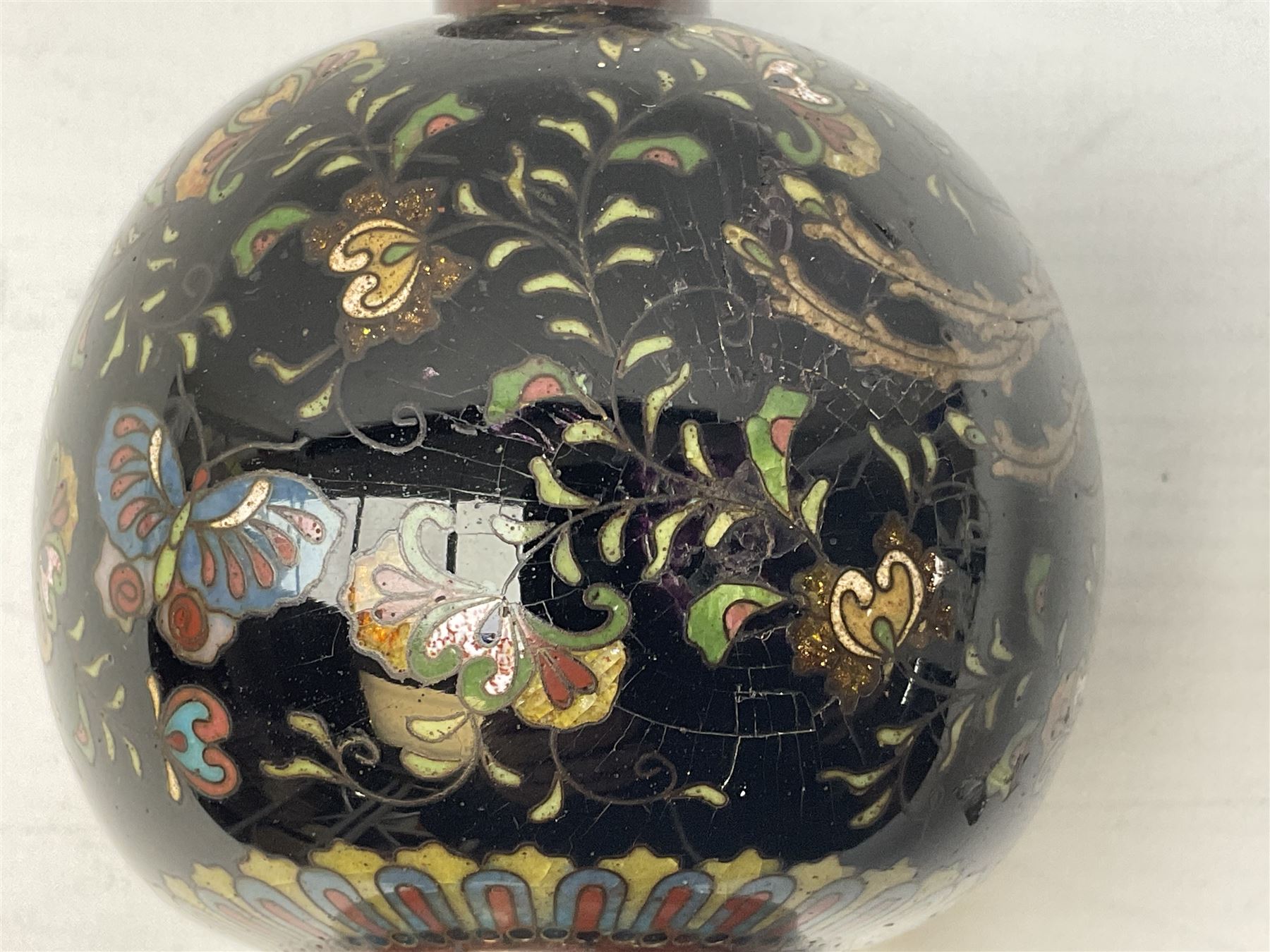 Pair of 19th/ early 20th century Cloisonne vases with bulbous bodies - Image 22 of 38