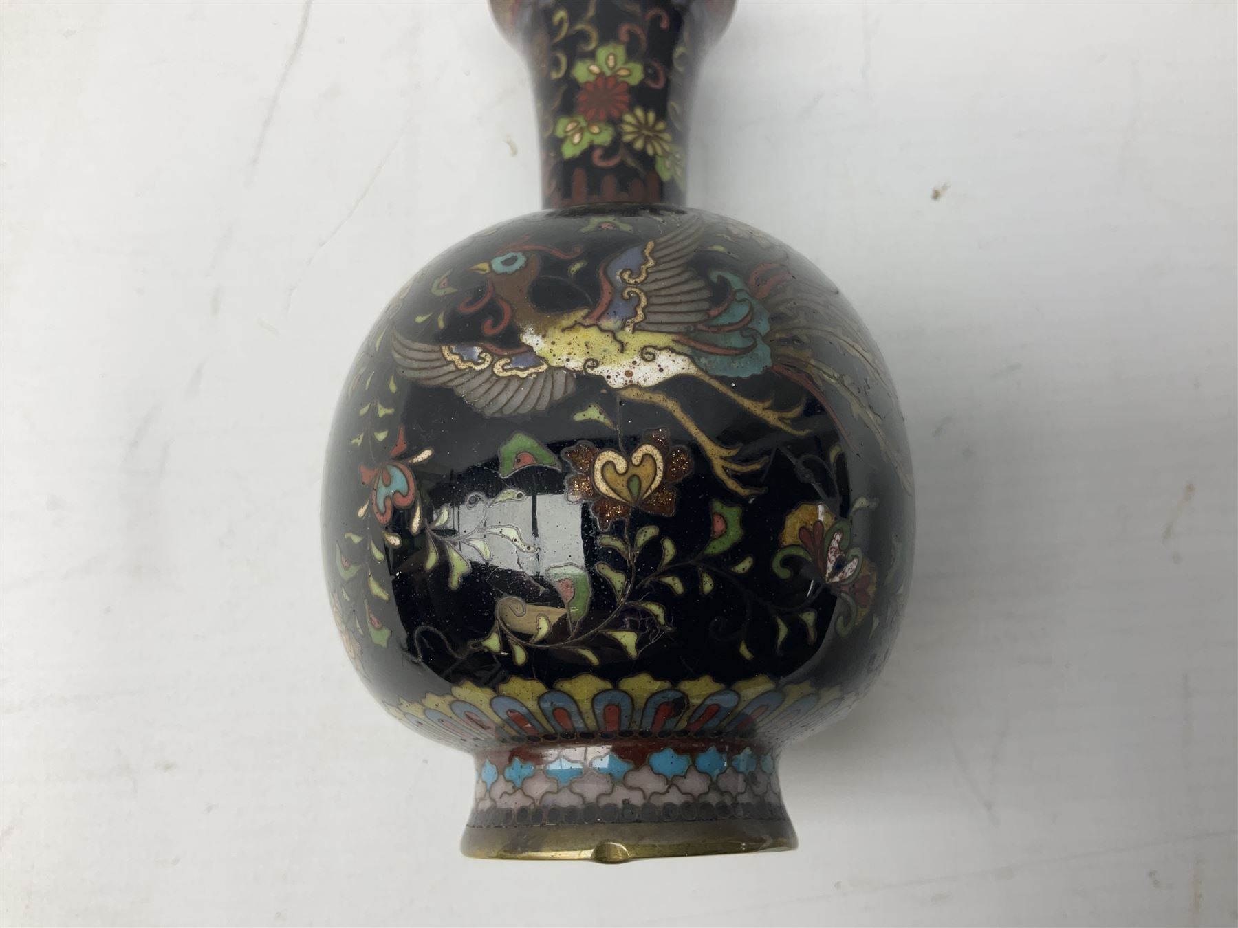 Pair of 19th/ early 20th century Cloisonne vases with bulbous bodies - Image 8 of 38
