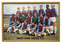 1970-1 photograph of West Ham United FC squad members