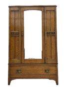 Early 20th century oak wardrobe