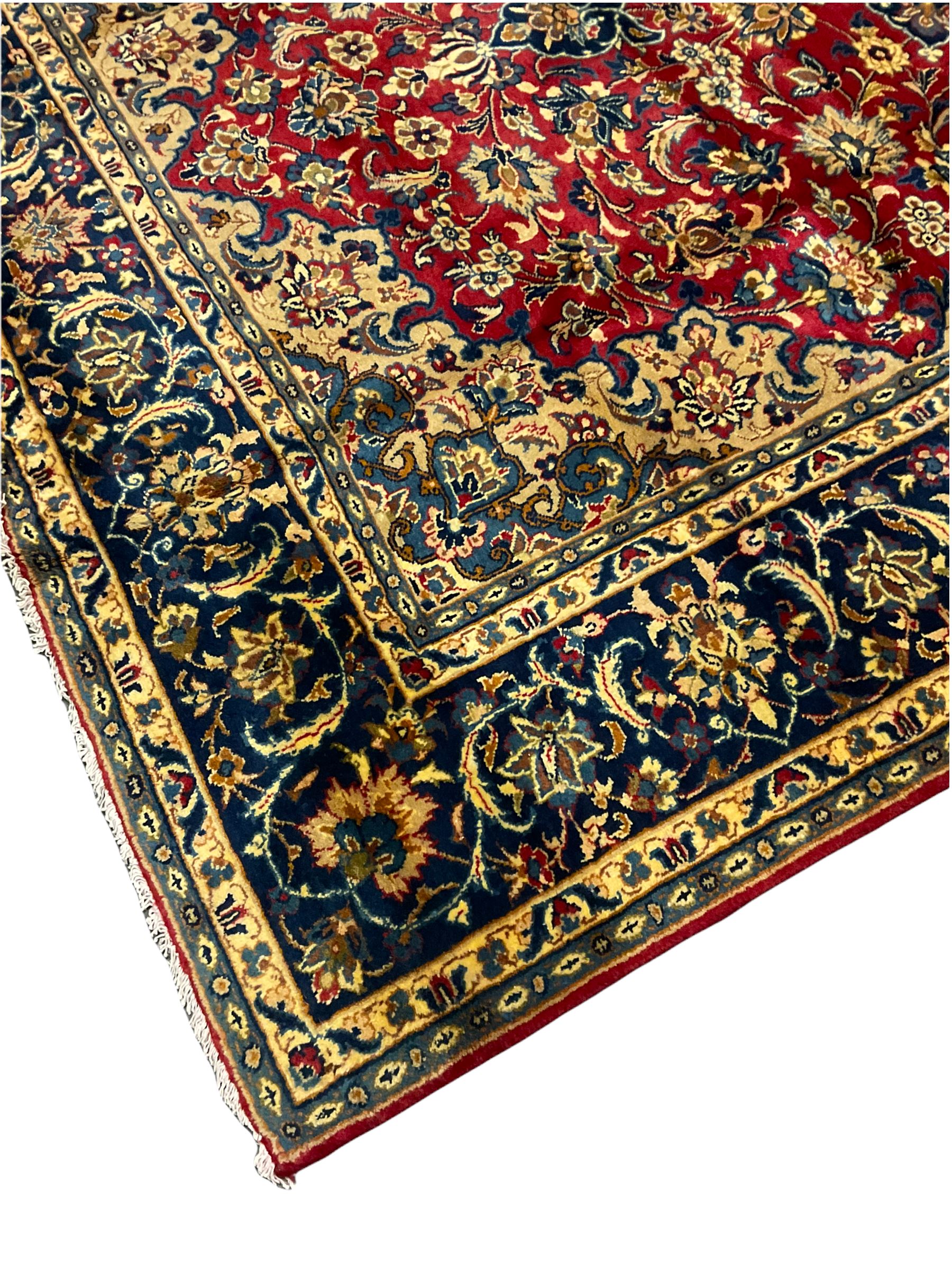 Persian Najafabad red ground carpet - Image 3 of 6