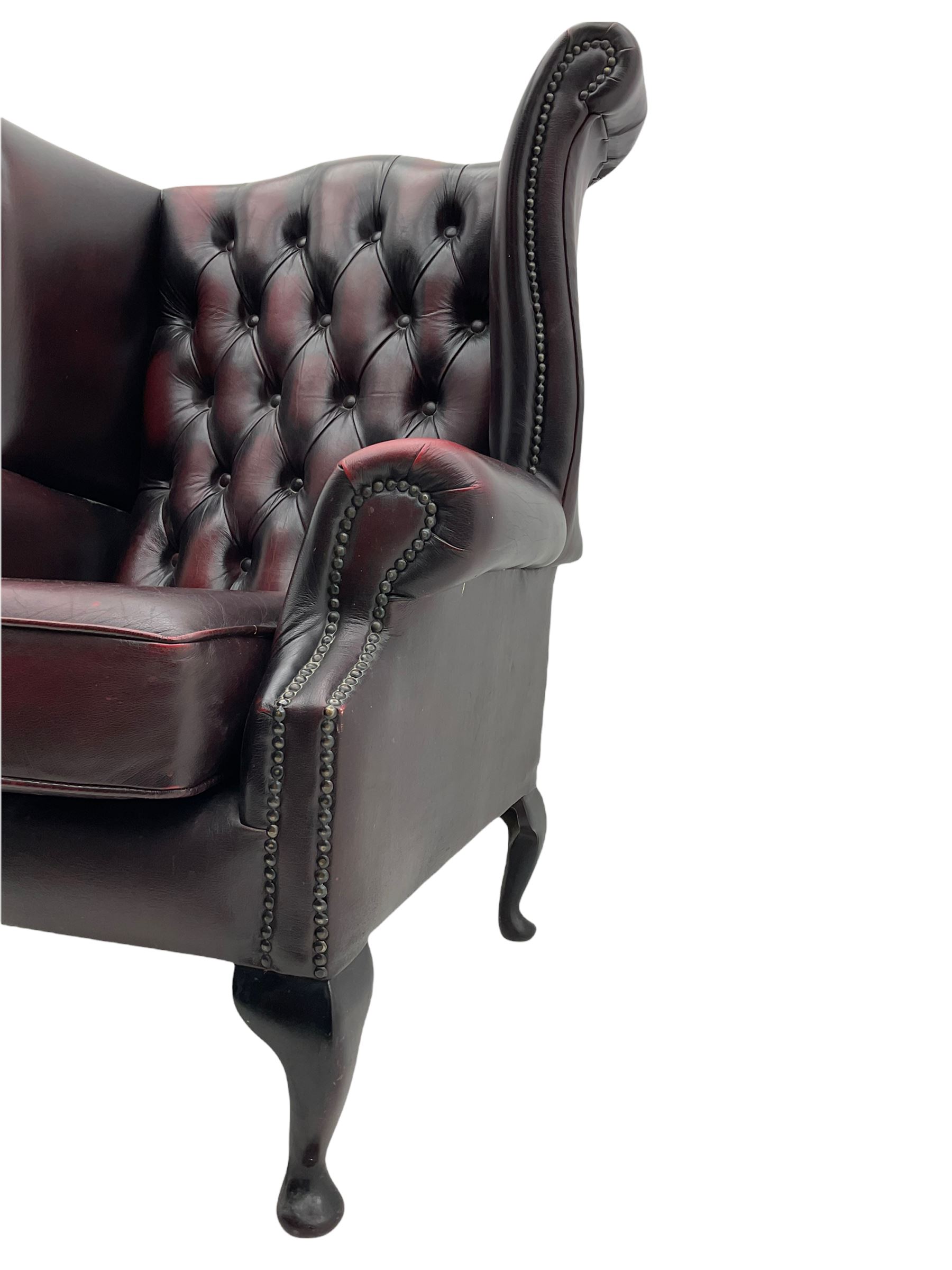 Georgian style wing back armchair - Image 4 of 7