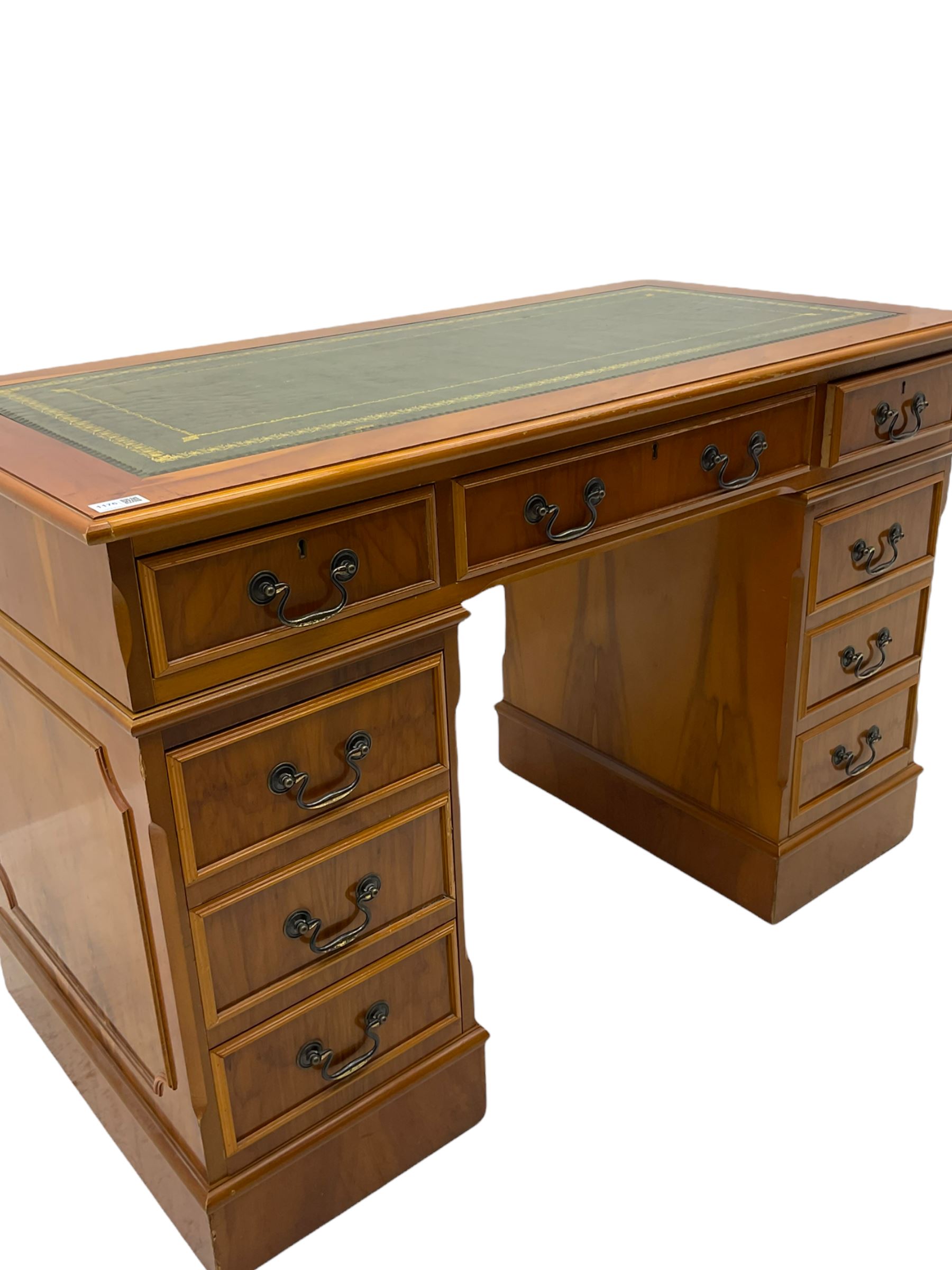 Yew wood twin pedestal office desk - Image 8 of 9