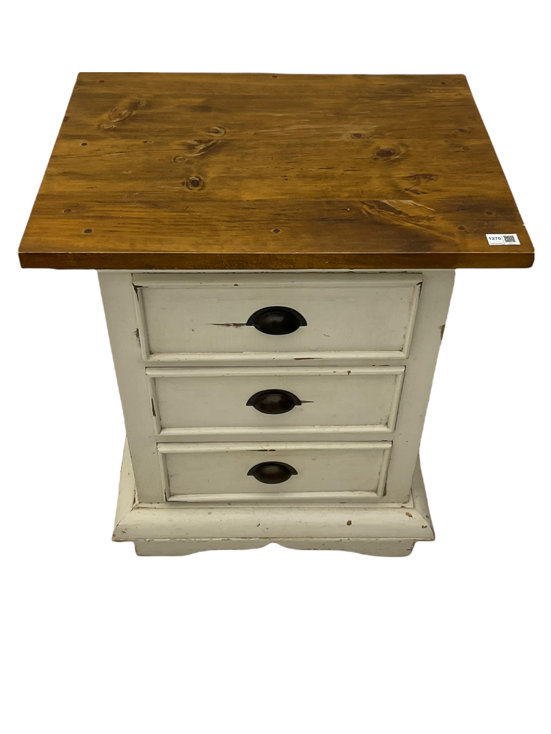 Painted three drawer pedestal chest - Image 2 of 5