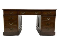 Edwardian mahogany twin pedestal desk