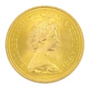 Queen Elizabeth II 1974 gold full sovereign coin