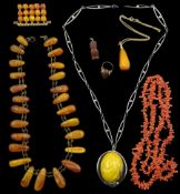 9ct gold amber pendant