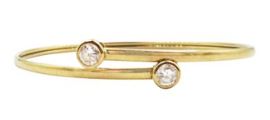 9ct gold cubic zirconia crossover bangle