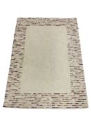 Beige ground modern rug