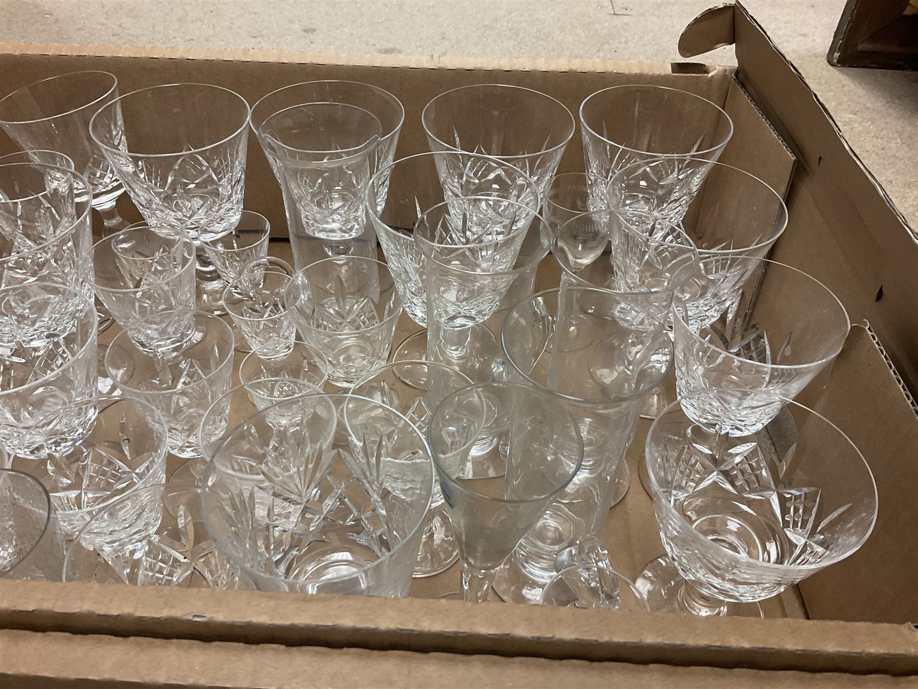 Quantity of glass to include drinking glasses - Image 7 of 8