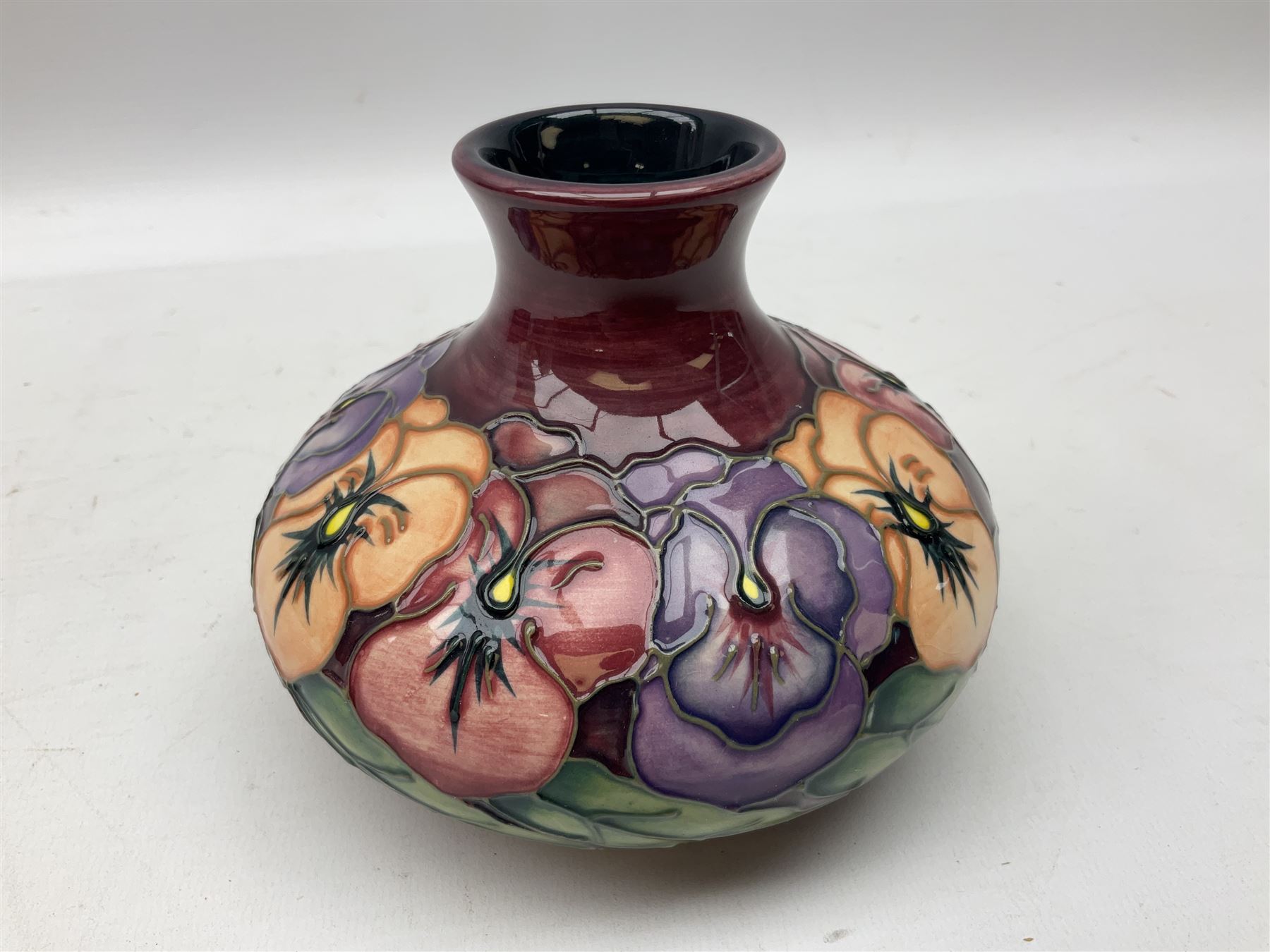 Moorcroft vase - Image 2 of 6