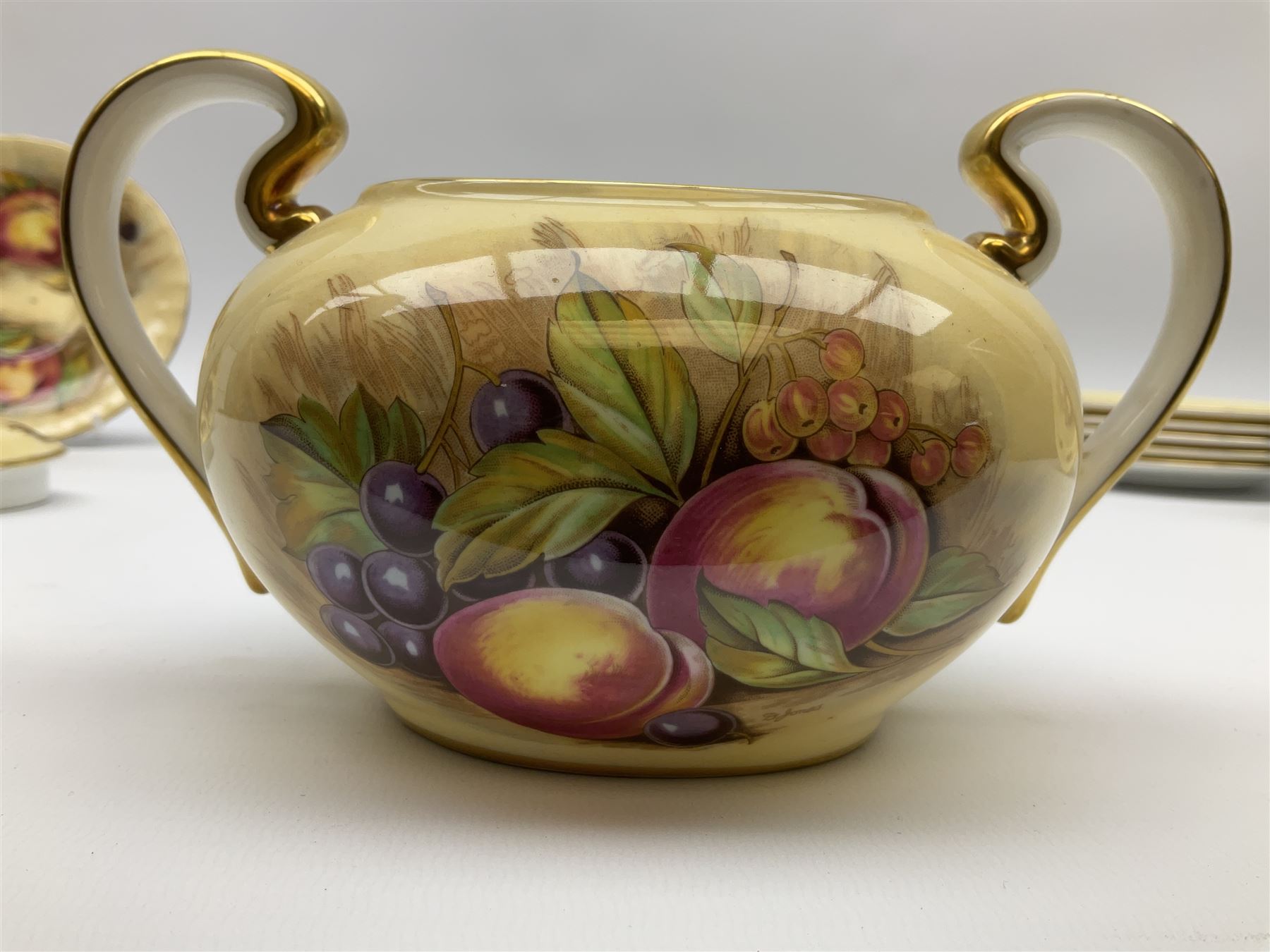 Aynsley Orchard Gold pattern teawares - Image 6 of 21