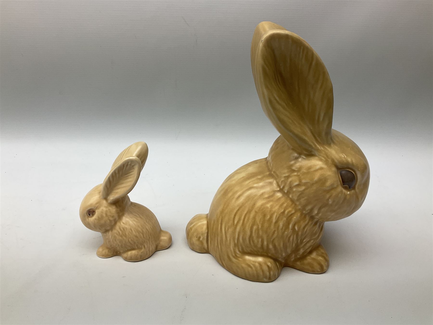 Two Sylvac bunnies - Image 2 of 6
