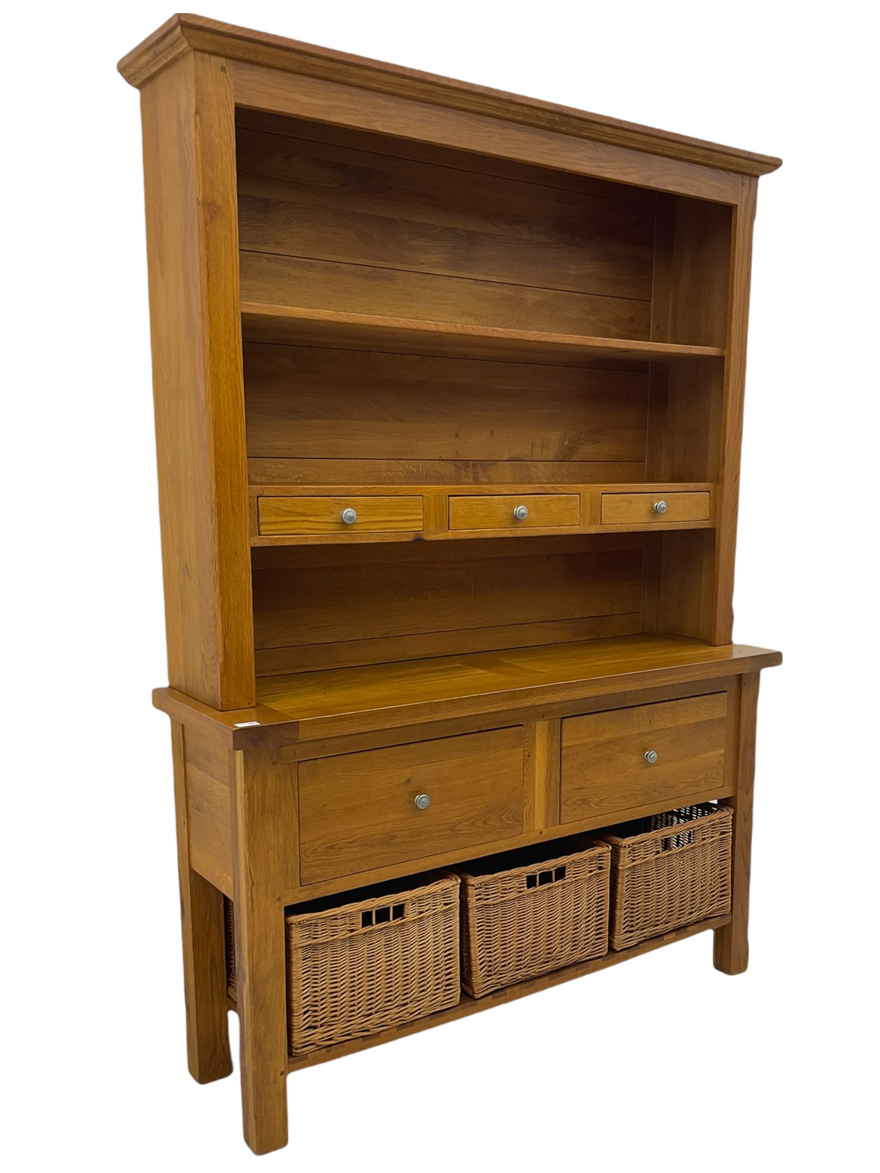 Manor Oak - light oak dresser and rack - Image 3 of 10