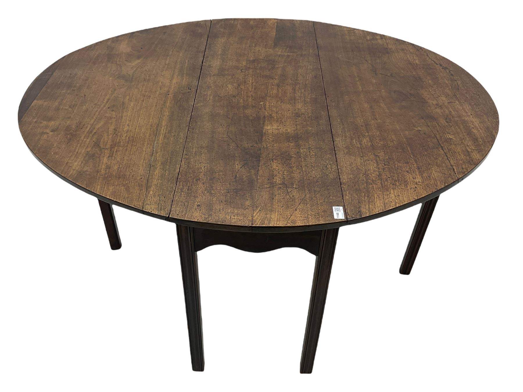 George III mahogany gate-leg dining table - Image 6 of 10