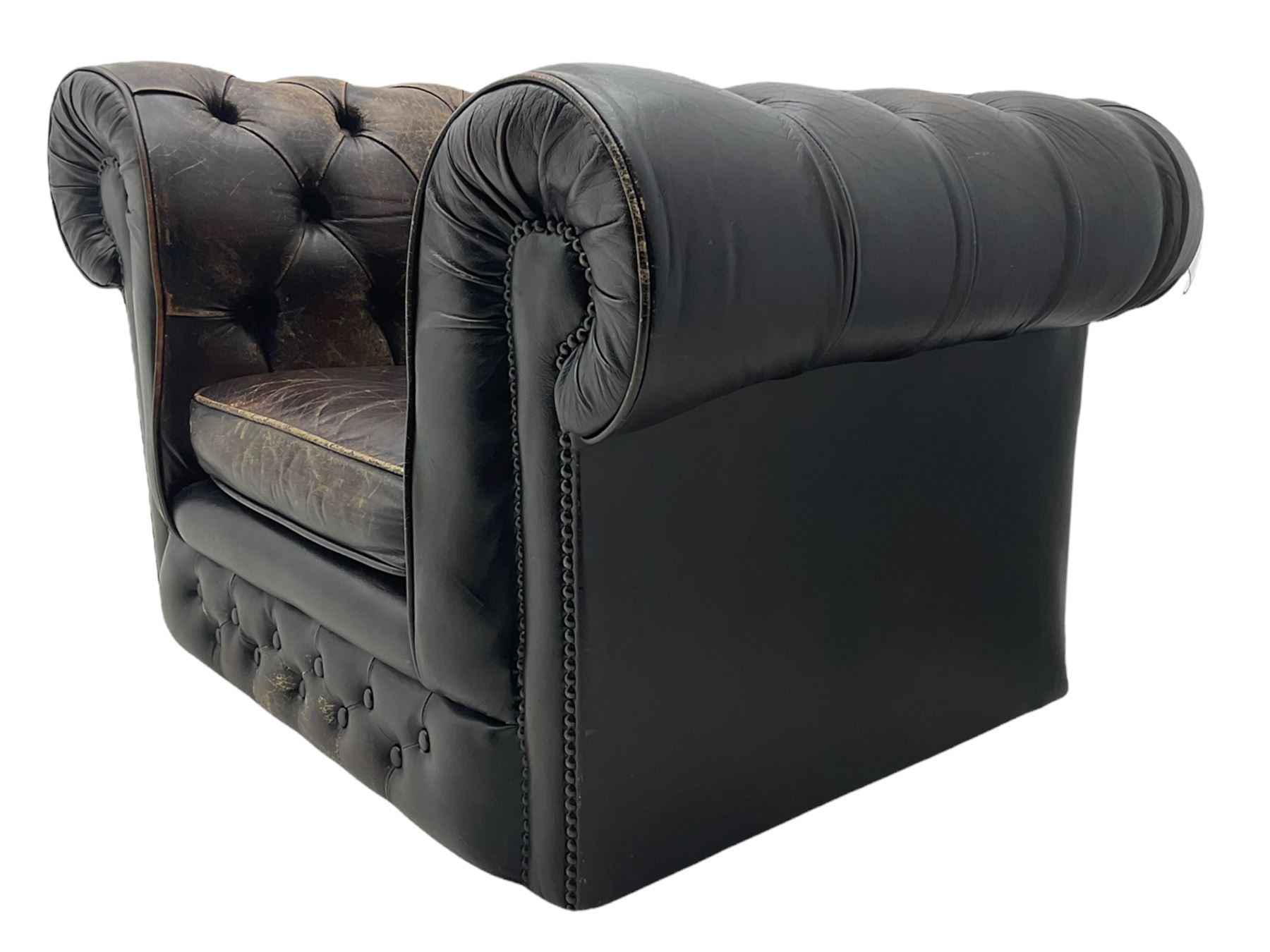 Chesterfield armchair - Image 4 of 6