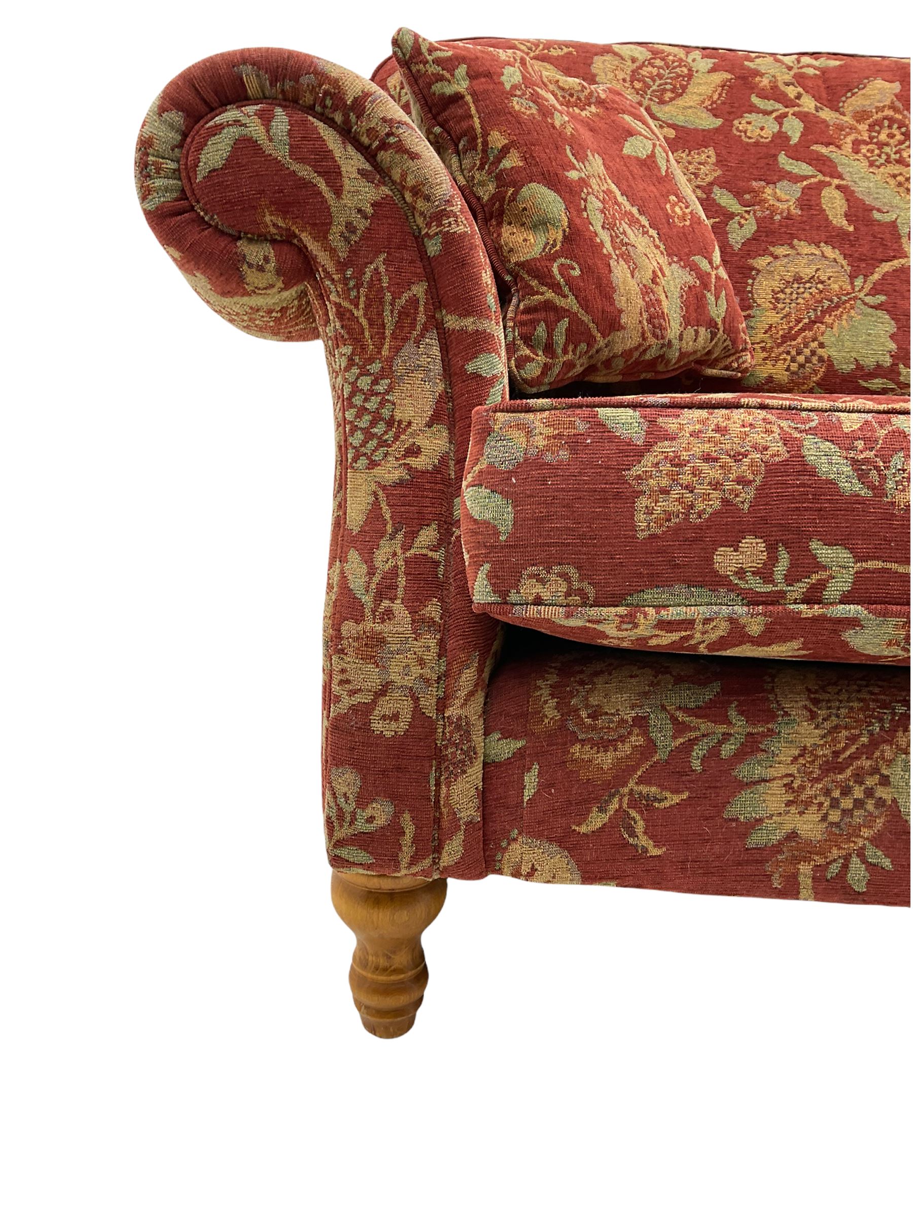 Traditional shape three seat sofa - Image 6 of 7