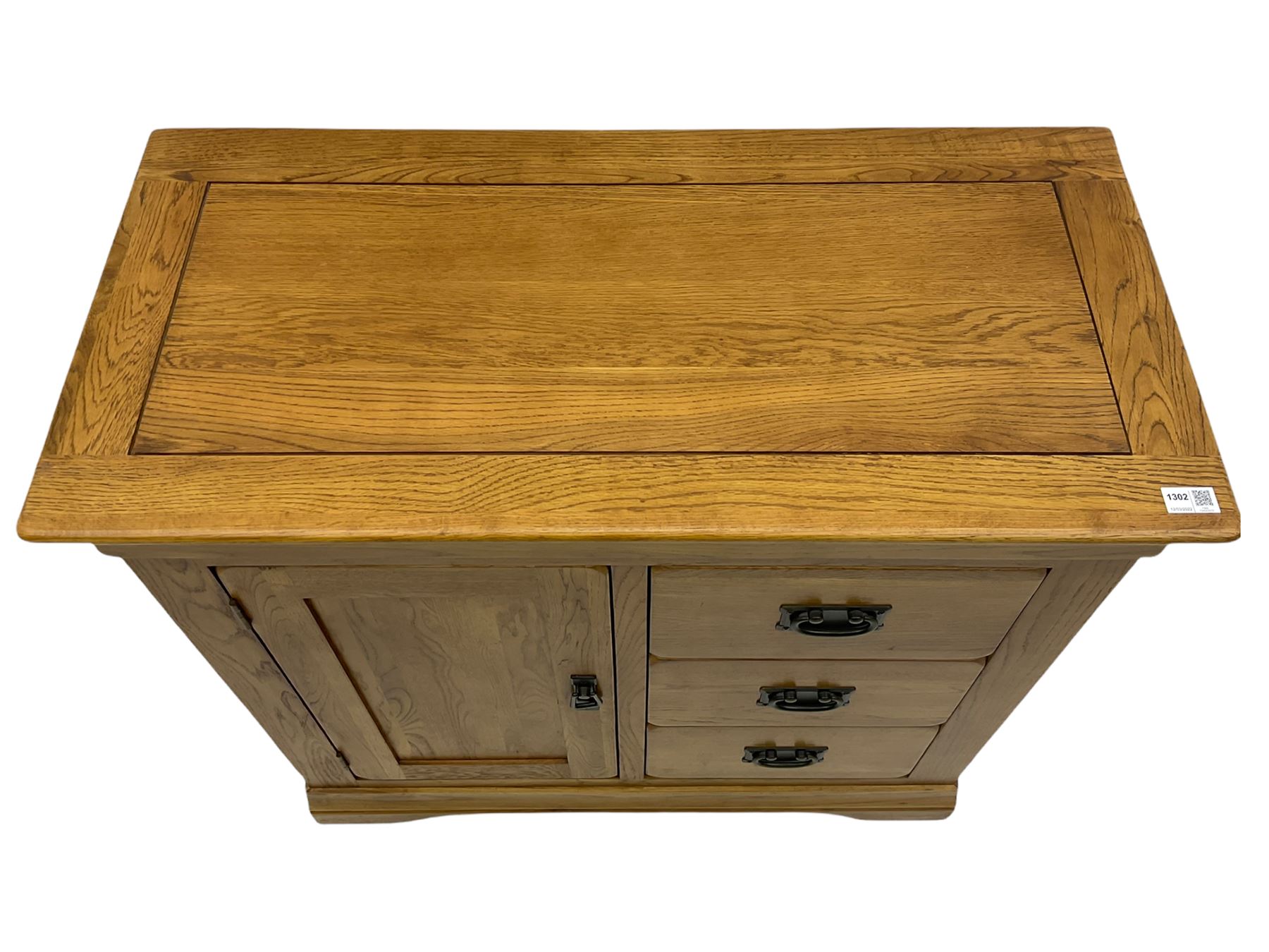 Oak side cabinet - Image 8 of 9