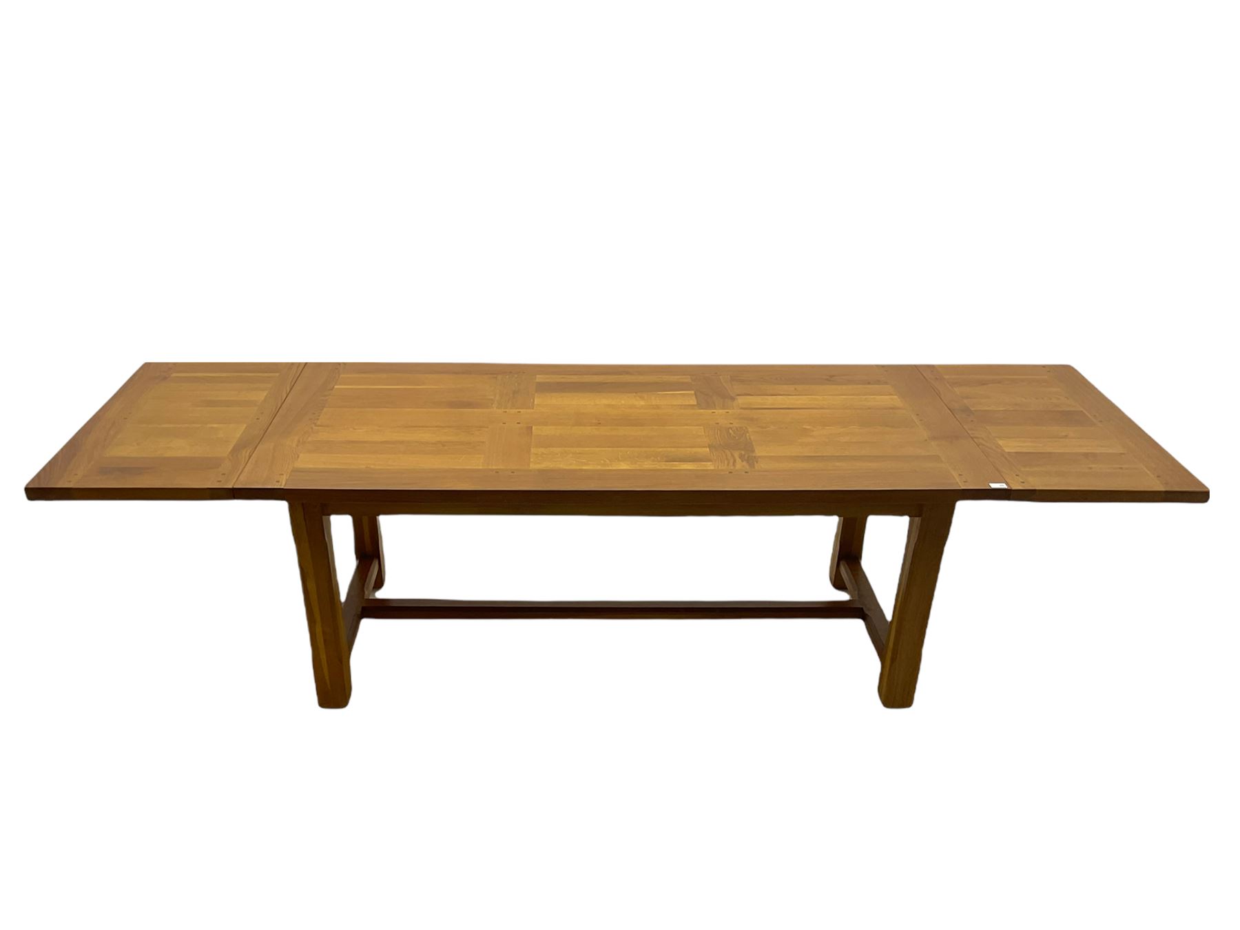 Manor Oak - light oak rectangular dining table - Image 8 of 11