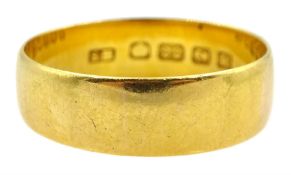 Edwardian 22ct gold ring by Samuel Hope
