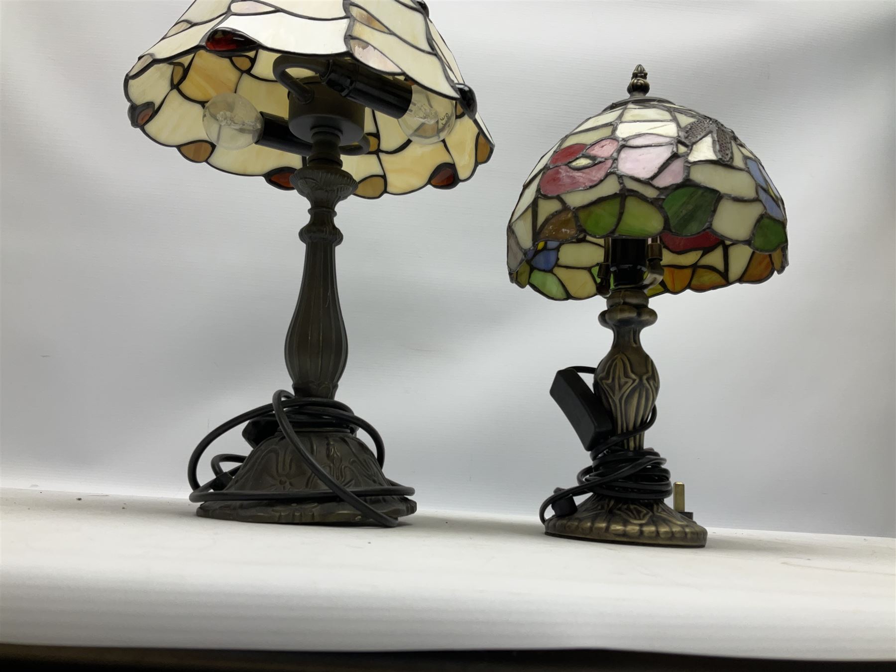 Two Tiffany style table lamps - Image 4 of 4