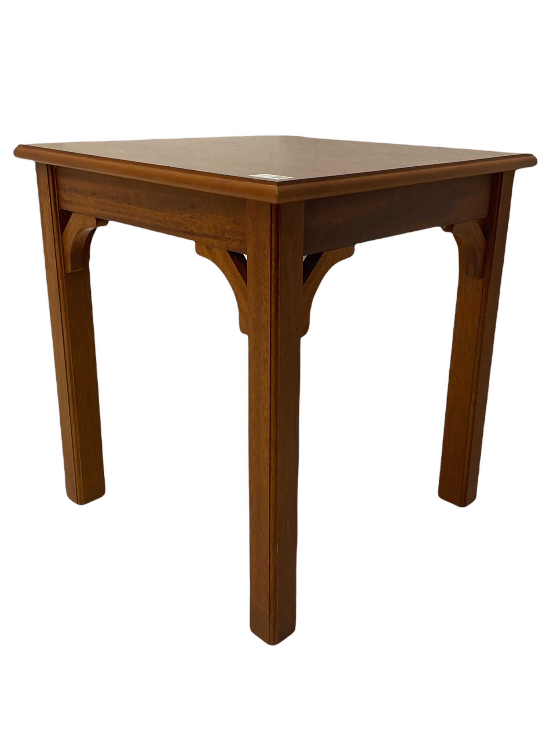 Yew wood square lamp table - Image 3 of 6