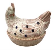 Fairmont & Main lidded chicken egg basket