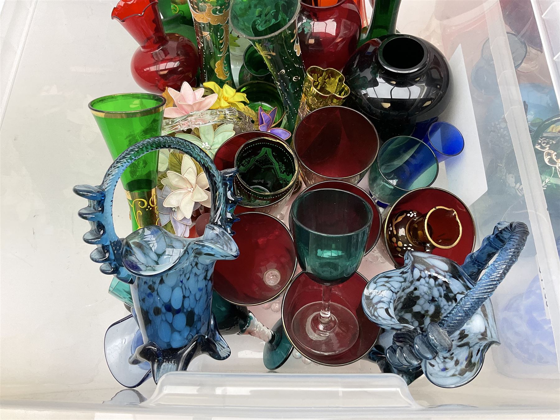 Quantity of coloured glass to include art glass - Bild 5 aus 5