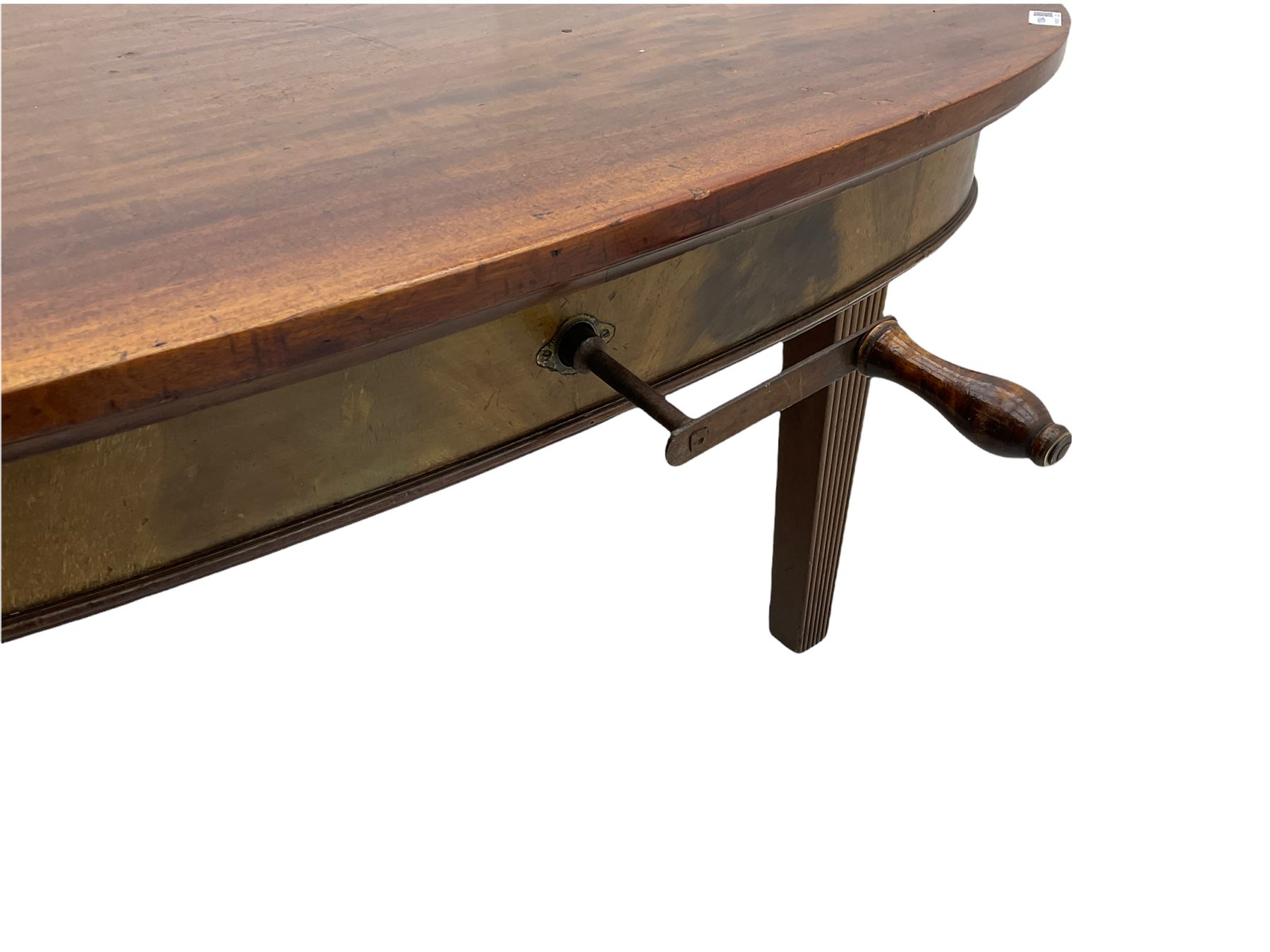 19th century mahogany extending dining table with leaf - Image 6 of 11