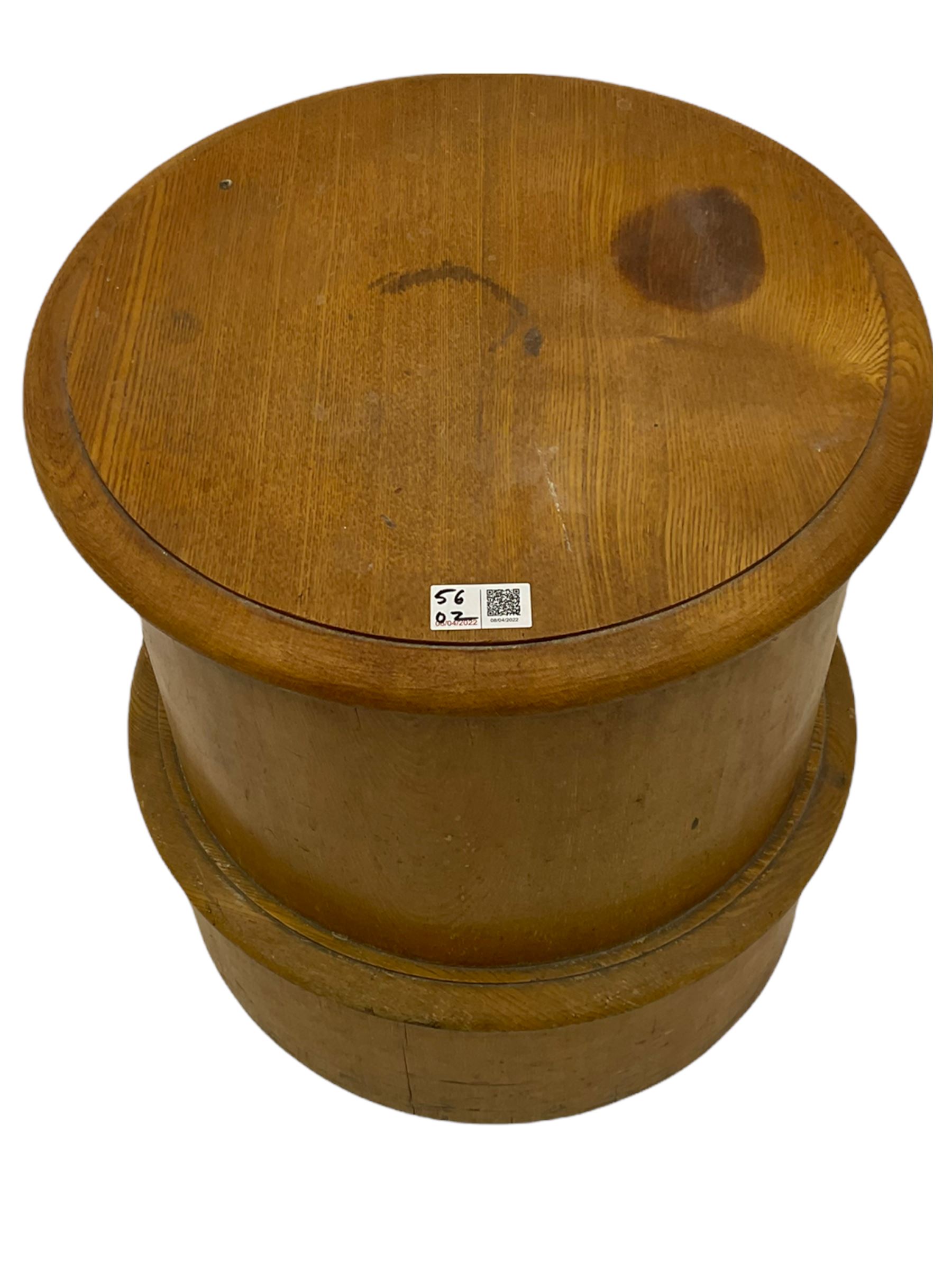 Late 19th century circular ash commode by "Jas Shoolbred" (D42cm) - Image 7 of 11