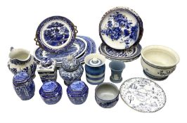 Quantity of blue and white ceramics to include Spode Italian pattern shallow bowl