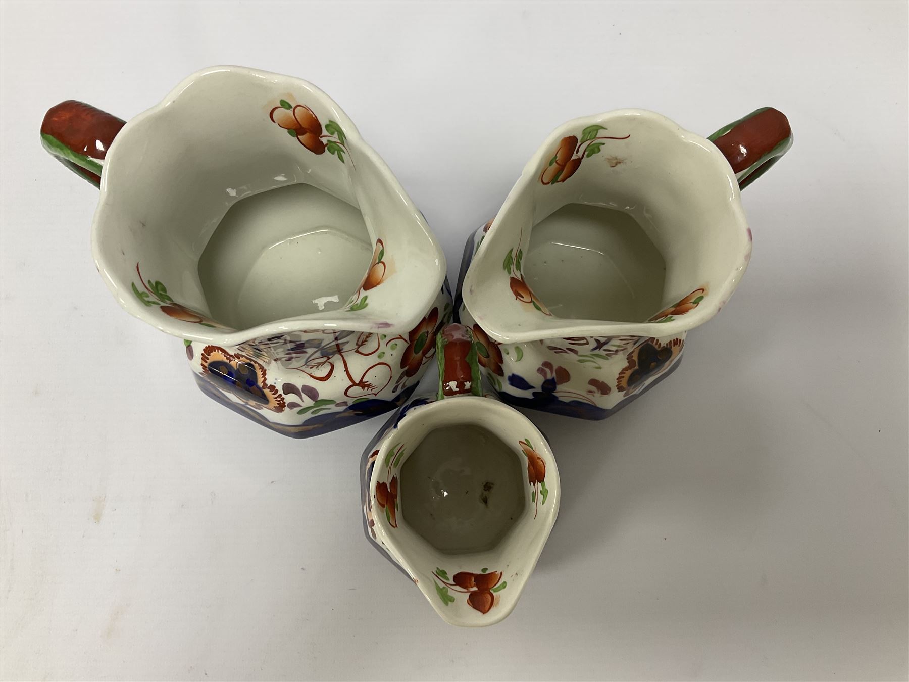 Graduated set of three early 20th Century imari pattern jug by Allertons - Image 2 of 4