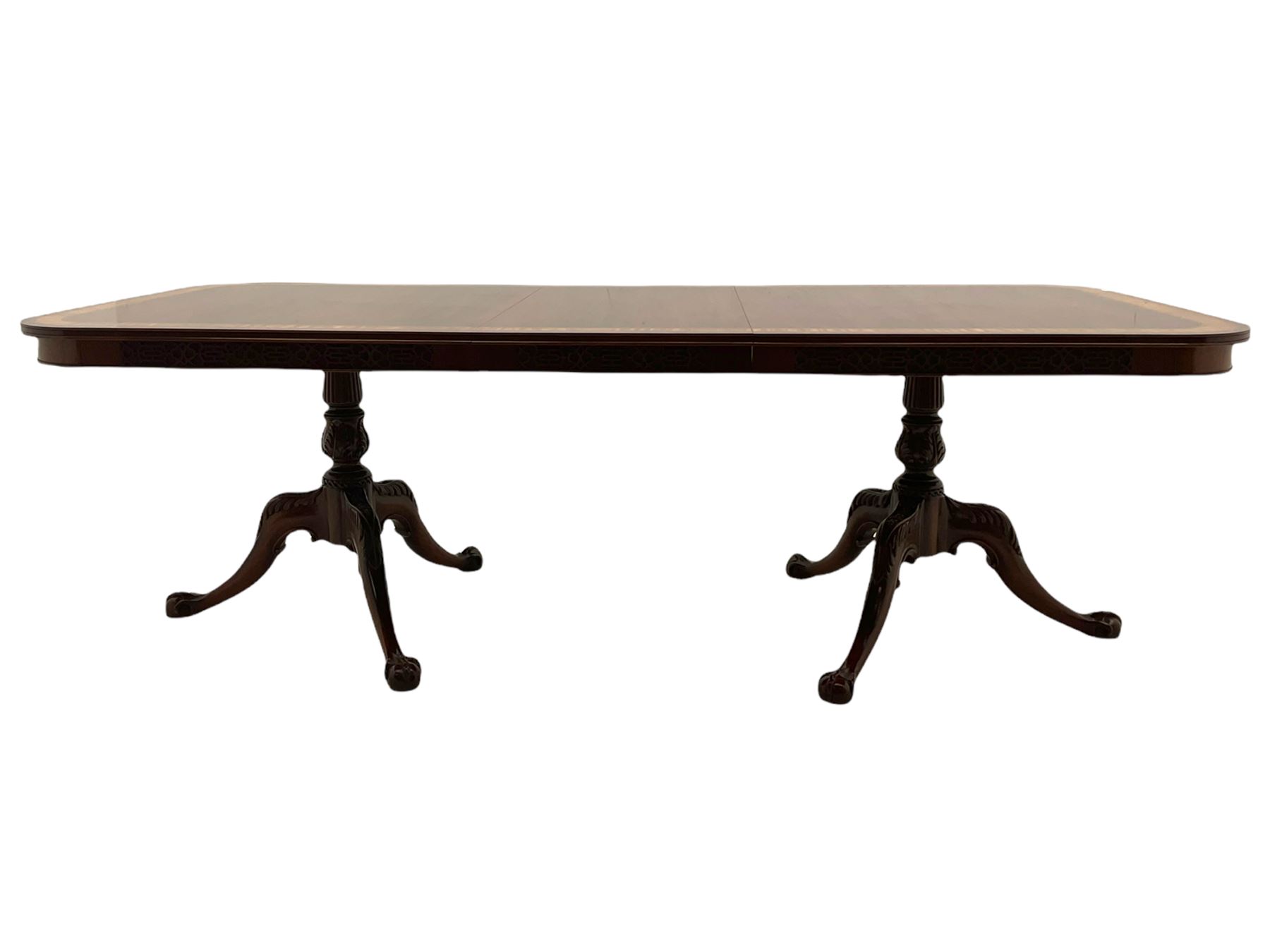 Wade Georgian style mahogany extending dining table with leaf - Image 2 of 27