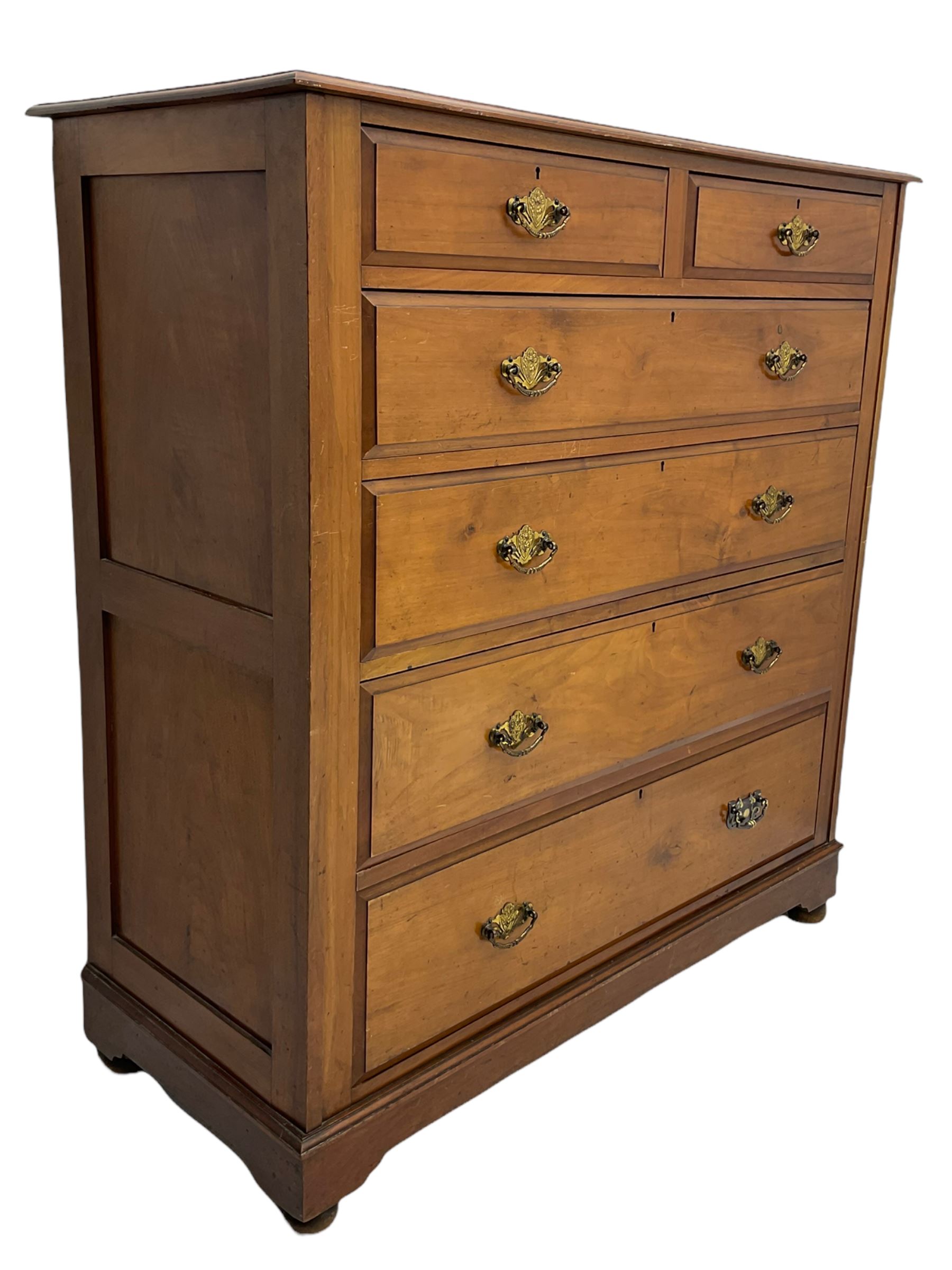 Pair Edwardian walnut chests - Image 4 of 13