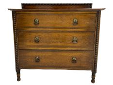 Early 20th century oak chest