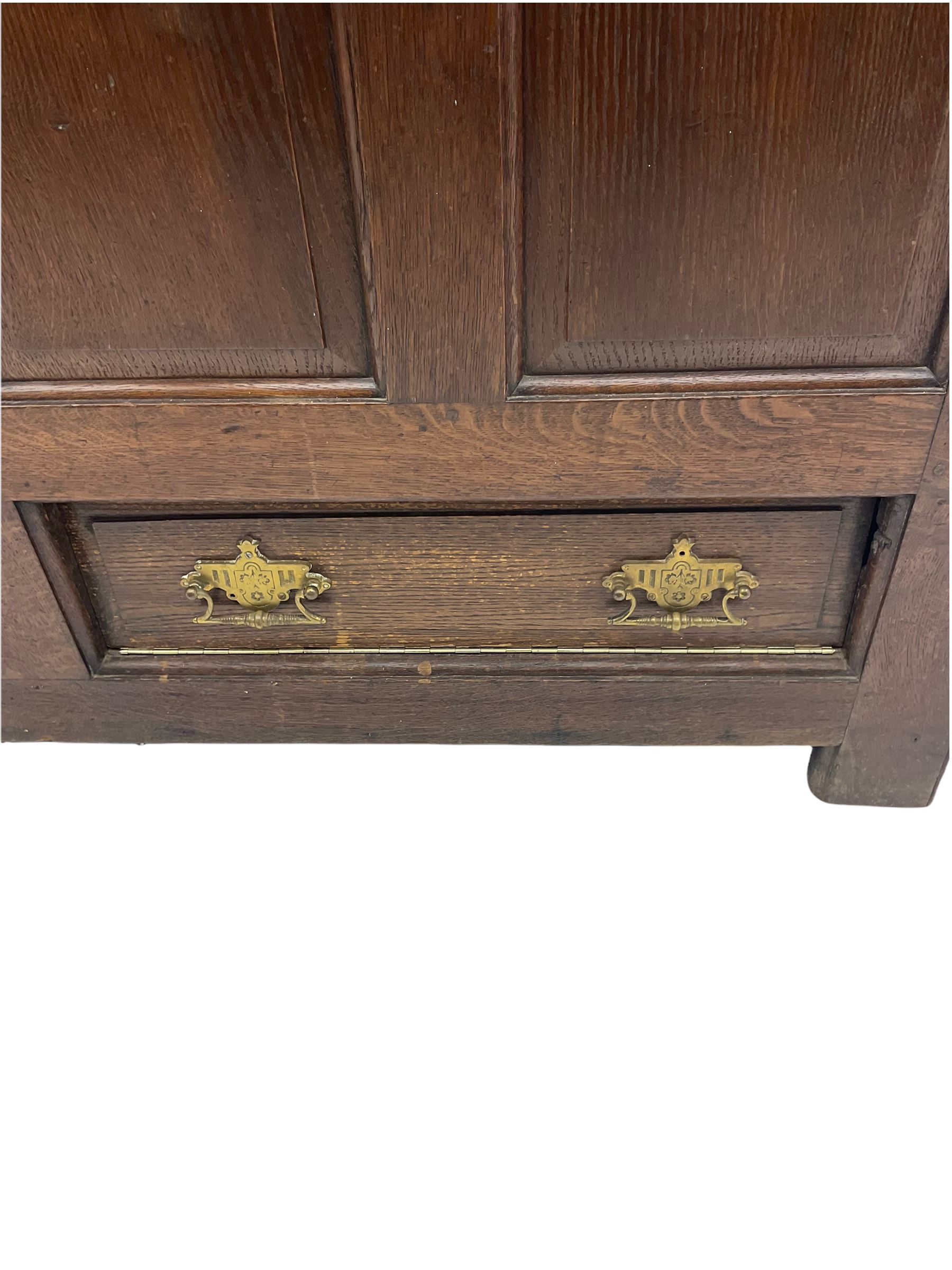 18th century oak mule chest - Image 9 of 10