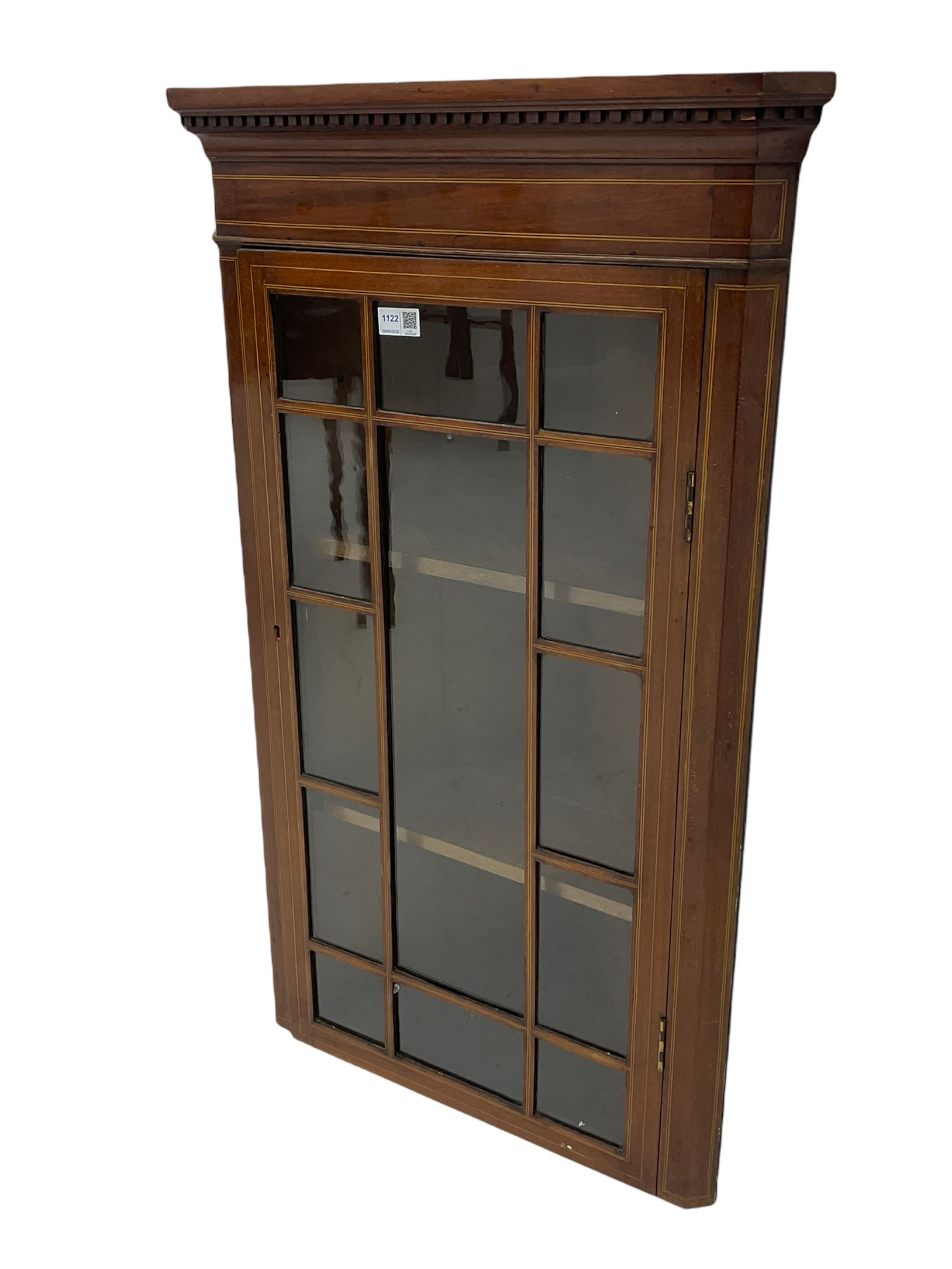 Edwardian mahogany wall hanging corner display cabinet - Image 7 of 13