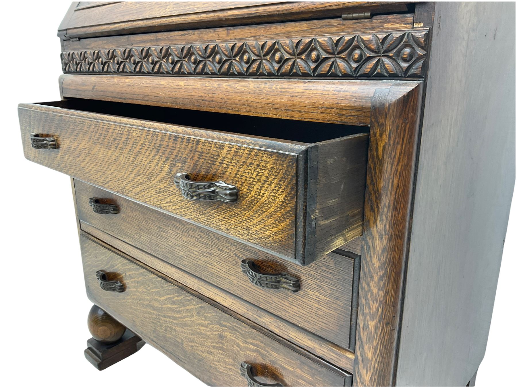 Early 20th century oak three drawer oak bureau - Image 7 of 9