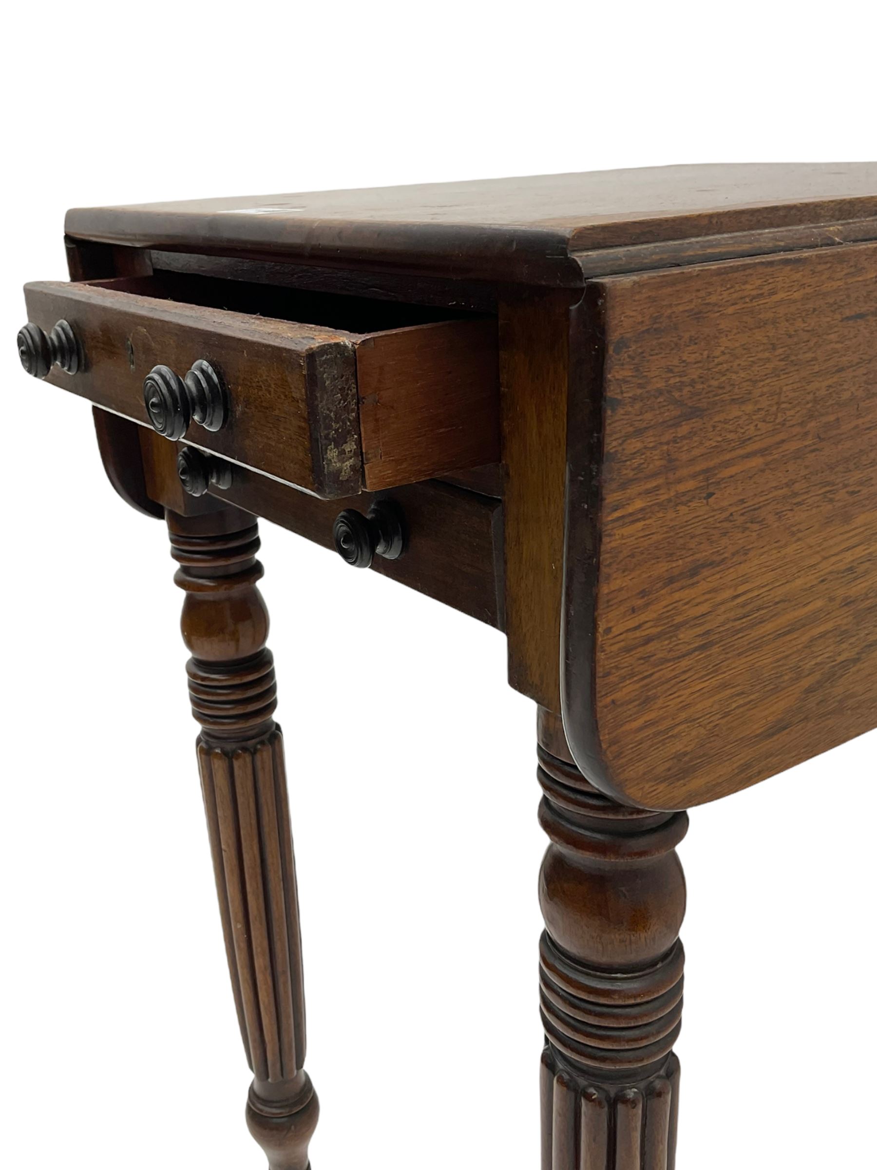 Early 19th century mahogany work table - Image 6 of 7