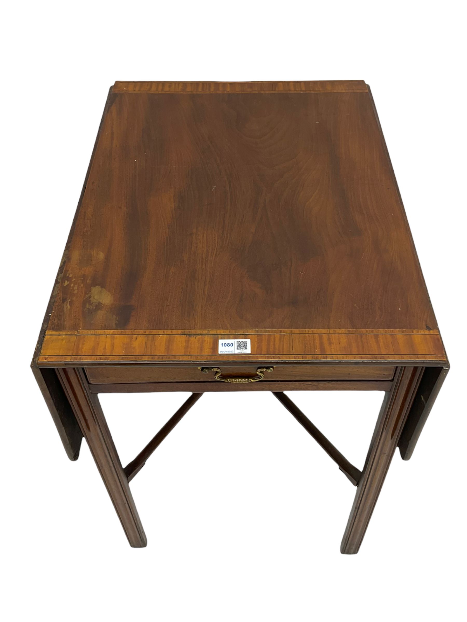 George III mahogany Pembroke table - Image 2 of 6