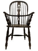 19th century beech Windsor armchair (W60cm)