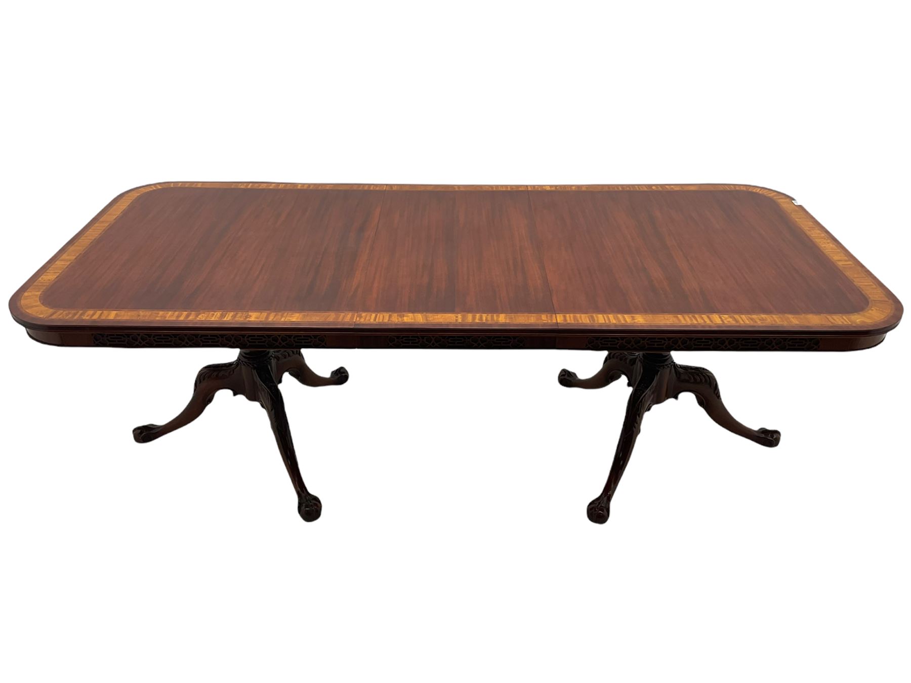 Wade Georgian style mahogany extending dining table with leaf - Image 3 of 27