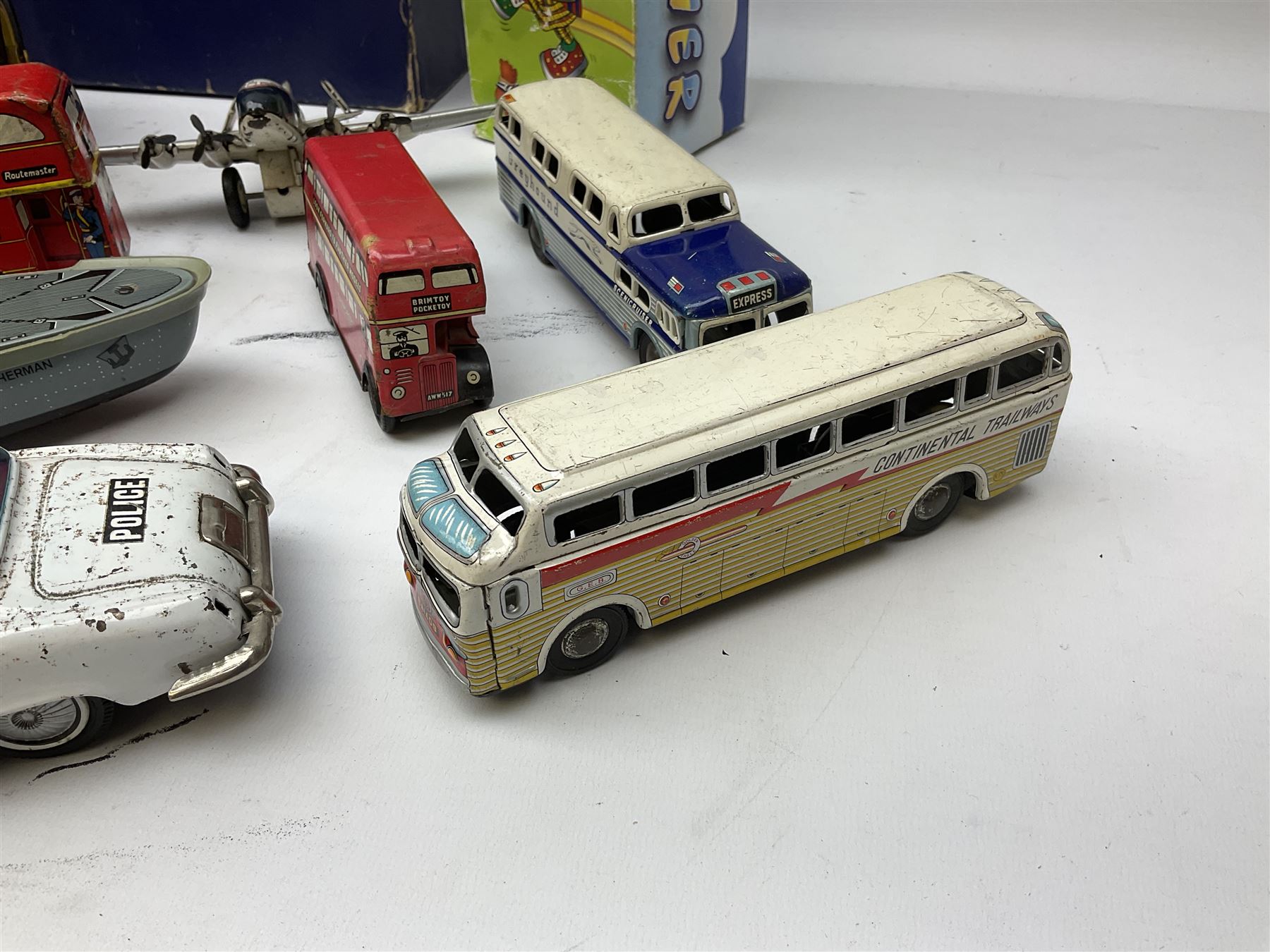 Fourteen modern tin-plate toys - Image 2 of 14