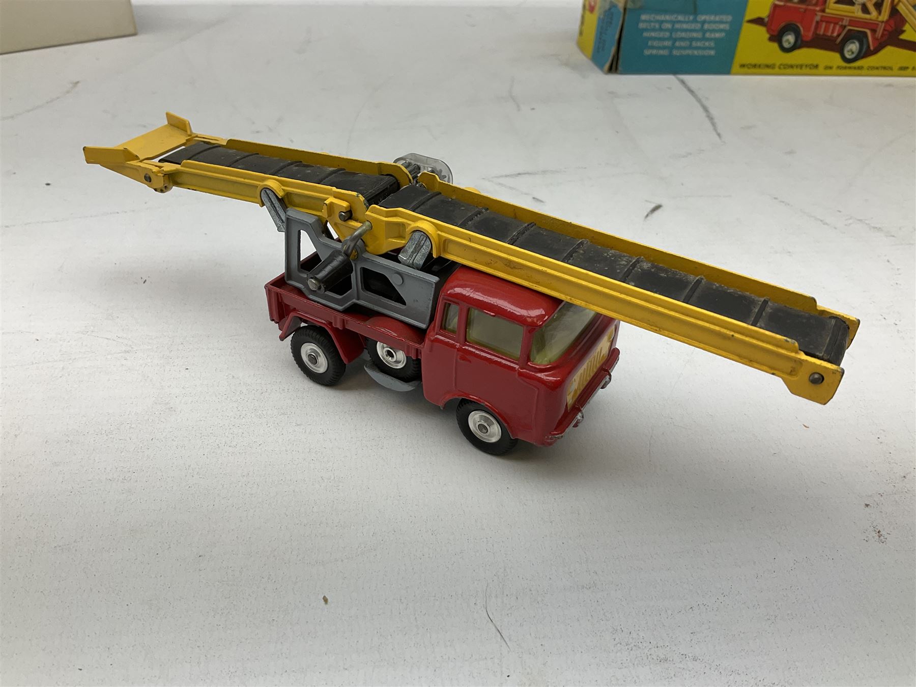 Corgi - Working Conveyor on Forward Control Jeep F.C.150 with inner stand; and E.R.F. Model 64G Eart - Image 2 of 6