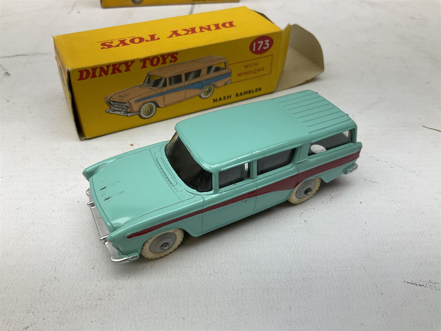 Dinky - four die-cast models comprising De Soto Fireflite Sedan No.192; Dodge Royal Sedan No.191; Na - Image 7 of 10