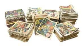 Very large quantity of 2000AD comics featuring Judge Dredd