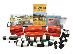 '00'/HO gauge - Faller B-103 Station kit and 1205 Combi-Kit; boxed with instructions; large quantity