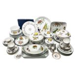 Group of Royal Worcester Evesham pattern tea and dinner wares