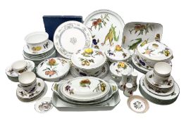 Group of Royal Worcester Evesham pattern tea and dinner wares